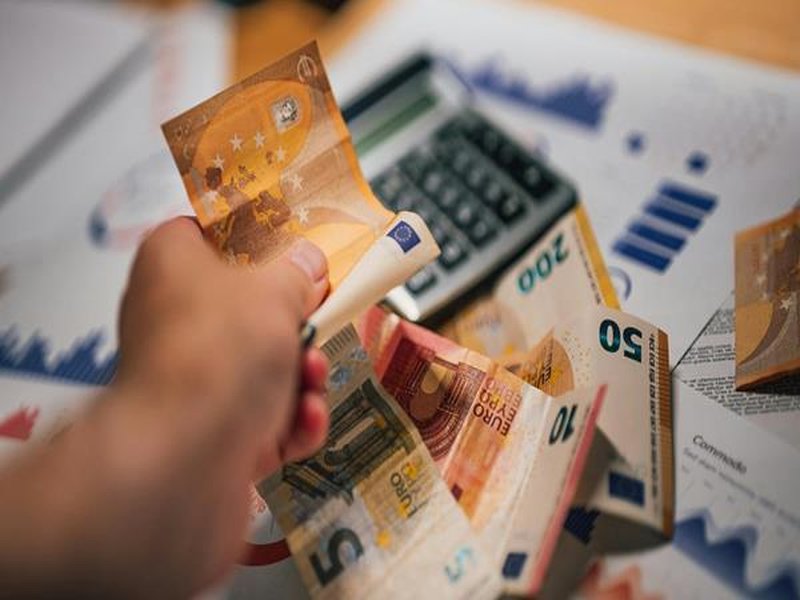 Jak wybrać materiały o historii kredytowej dla uczniów